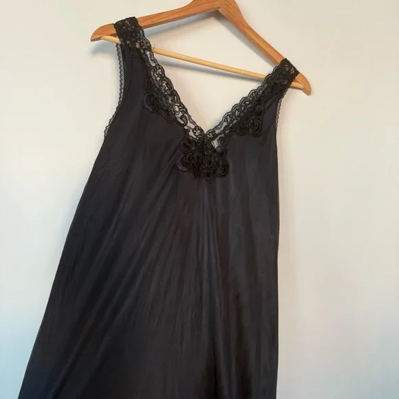Vintage Vanity Fair Black Silky Lace Nightgown Maxi Intimate Dress Small Y2K 90s - Picture 9 of 13